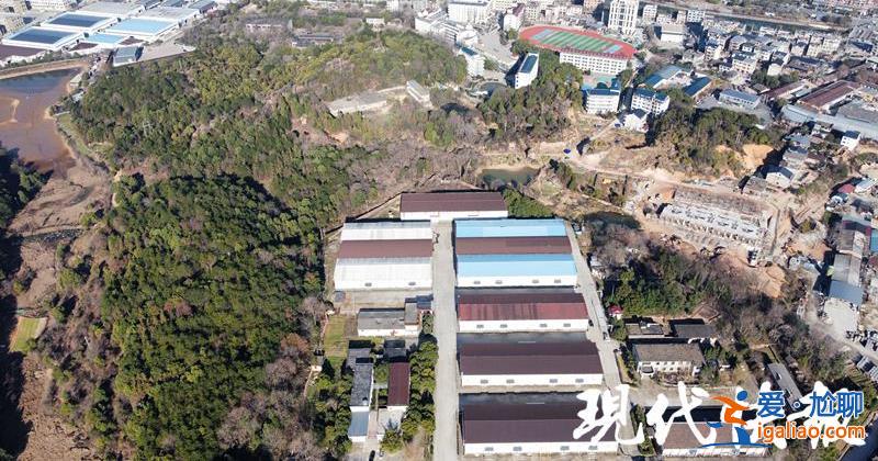 胡鑫宇事件新細節 有挖掘機在警方勘察現場作業？