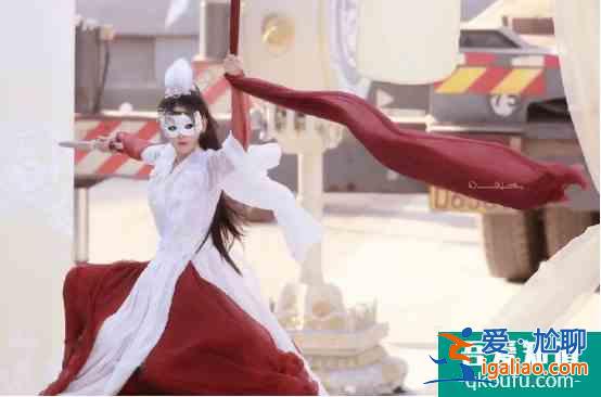 《且聽鳳鳴》熱播，楊超越的演技，真值得被夸上熱搜嗎？？