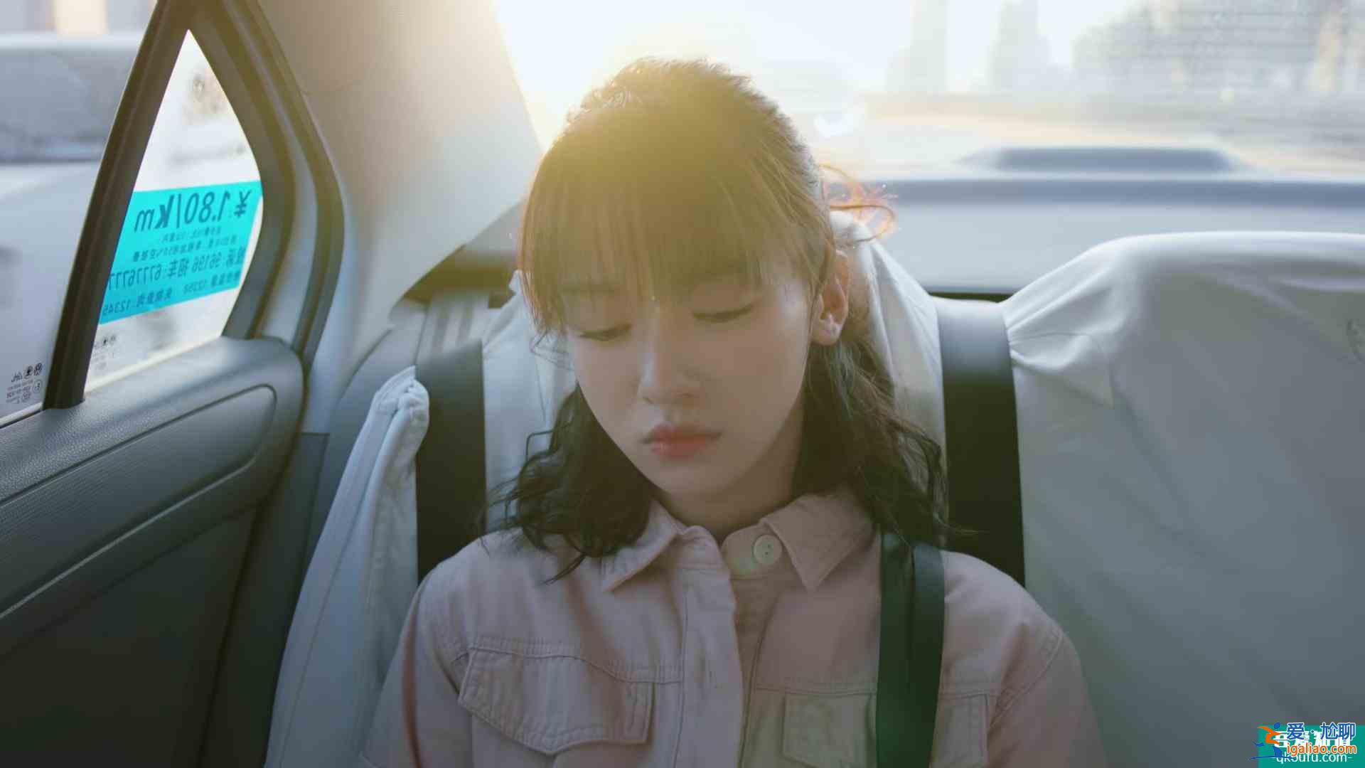 吳謹(jǐn)言新劇《幸福還會(huì)來(lái)敲門(mén)》口碑撲街，網(wǎng)友評(píng)論差評(píng)頗多？