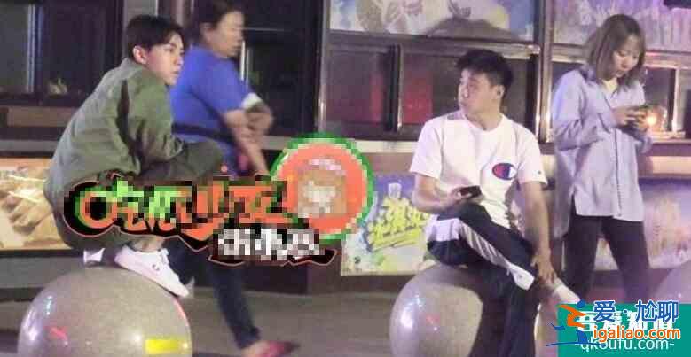 王俊凱蹲路障休息 一種思考人生既視感模樣疲憊？