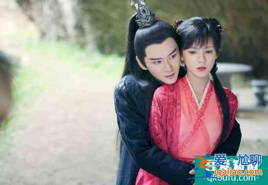 《琉璃》：不怕壞人壞，就怕壞人帥，玲瓏被烏童虐后，愛(ài)上他了？