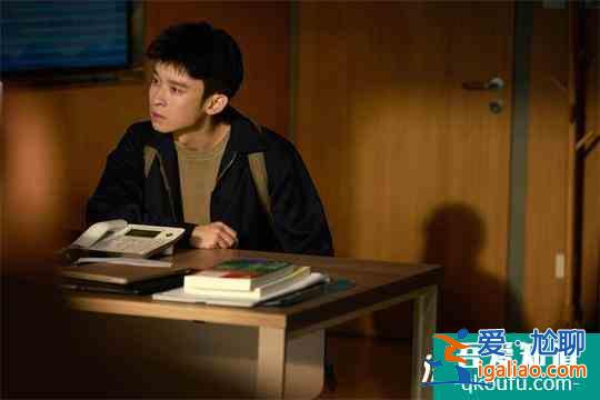 董子健《誰是兇手》熱度霸占愛奇藝總榜 反殺戲超帶感? 董子健《誰是兇手》熱度霸占愛奇藝總榜 反殺戲超帶感?