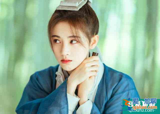 《漂亮書生》:同窗書友女扮男裝，看搞笑劇如何將老梗玩出新花樣？