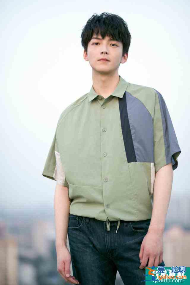 王嘉萌全新寫真少年氣十足 新劇《青青子衿》今晚開播? 王嘉萌全新寫真少年氣十足 新劇《青青子衿》今晚開播?