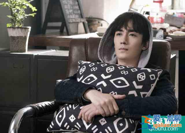 《重啟》朱一龍演憋尿，青筋暴起過于逼真，連腳趾都有演技？