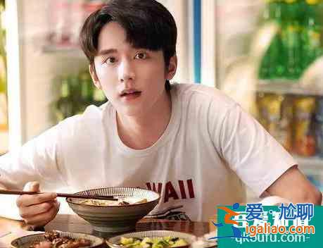 譚松韻新劇《以家人之名》:3個細節,隱藏3兄妹之間的特殊三角戀? 譚松韻新劇《以家人之名》:3個細節,隱藏3兄妹之間的特殊三角戀?