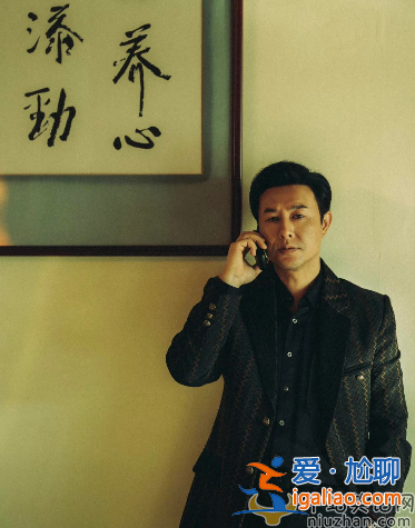 張頌文沙漠撿垃圾被嘲諷!被劇組嫌棄扔在沙漠 劇組默認不發話