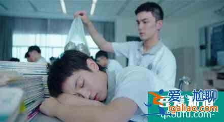 《穿越火線》網(wǎng)劇：愛(ài)情來(lái)的太快像龍卷風(fēng)？