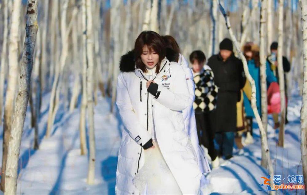 文旅局長-20℃穿長裙代言遭質疑 別把拼搏也看成作秀？