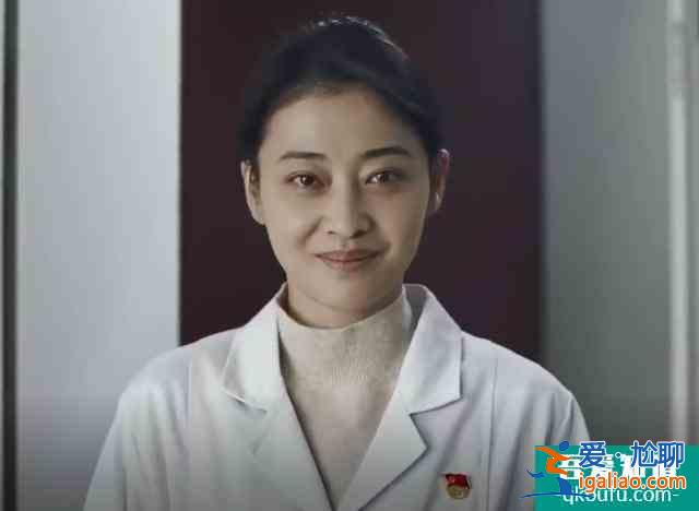 抗疫神劇《在一起》，參演嘉賓陣容強大，動用了半個娛樂圈明星？