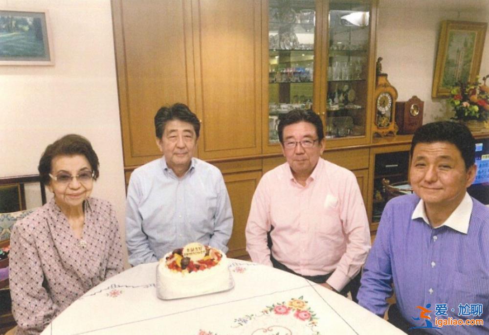 為了繼承安倍“遺產” 他連親爹都不要了？