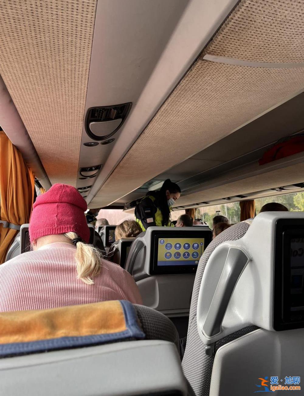 干凈、體面 沒有逃難的樣子? 干凈、體面 沒有逃難的樣子?