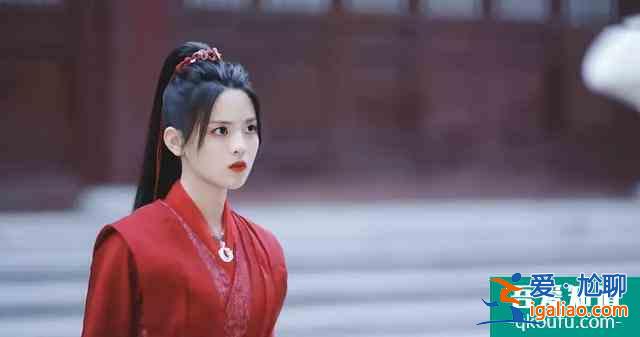 《且聽鳳鳴》楊超越吻戲太多，粉絲傷心吐槽直呼“被暴擊”？