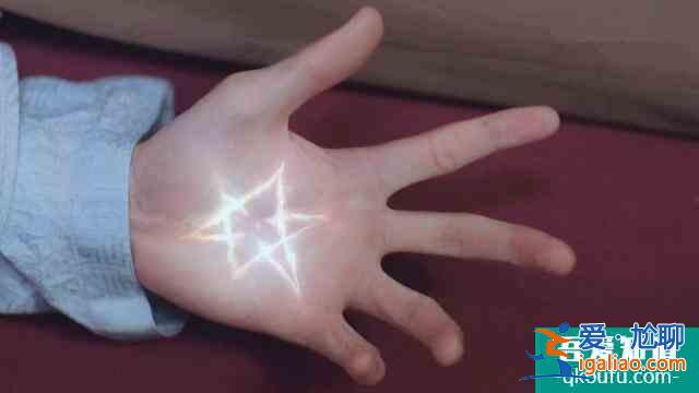 且聽鳳鳴:鳳舞一招化解絕情蠱,君臨淵得知真相,當場樂開花? 且聽鳳鳴:鳳舞一招化解絕情蠱,君臨淵得知真相,當場樂開花?