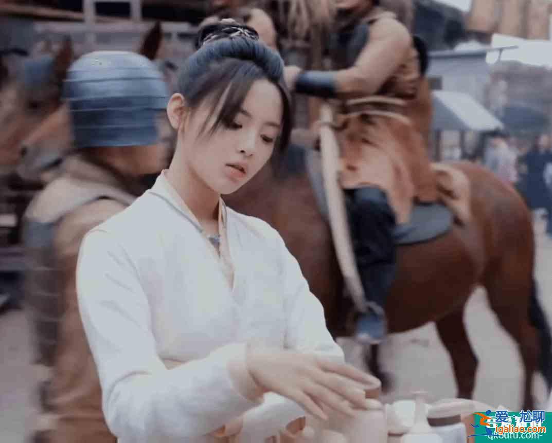 楊超越領銜主演《且聽鳳鳴》，告別曾經的錦鯉，成為真正的演員？