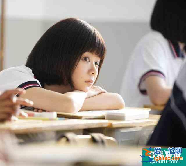 《以家人之名》譚松韻笑場，同組人對她太寵溺！30歲演學生不違和？