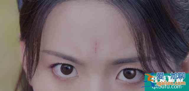 《且聽鳳鳴》：特效網游風、故事俗套，想成爆劇有點難？