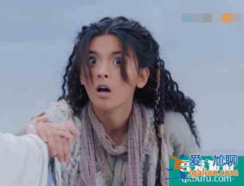 楊超越《且聽鳳鳴》一人分飾兩角,性格切換演技獲贊,瞪眼引熱議? 楊超越《且聽鳳鳴》一人分飾兩角,性格切換演技獲贊,瞪眼引熱議?