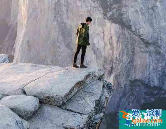 從《三十而已》看人生:人到三十,謀生是大,尊嚴事小? 從《三十而已》看人生:人到三十,謀生是大,尊嚴事小?