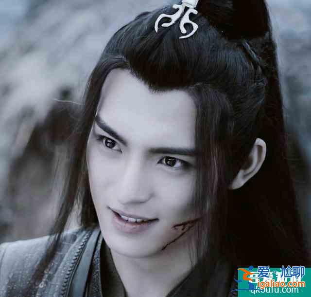 楊超越徐開騁的新劇《且聽鳳鳴》導演竟是他？看來又有好劇看了？
