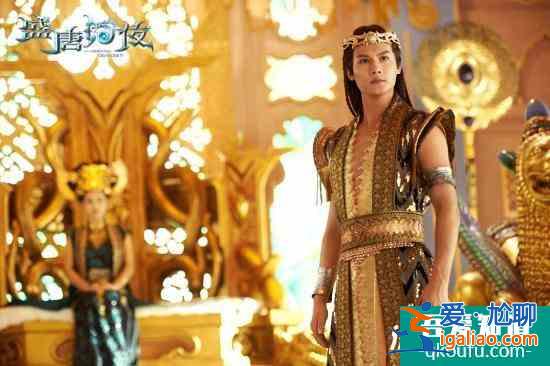 《盛唐幻夜》遠安穆樂娑羅“再婚” 網友:造型絕美給劇組加雞腿? 《盛唐幻夜》遠安穆樂娑羅“再婚” 網友:造型絕美給劇組加雞腿?
