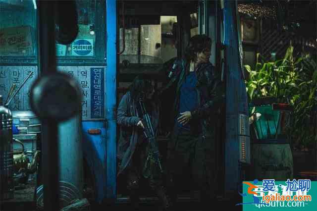 豆瓣5.7分,4年等來狗尾續(xù)貂,《釜山行2》難逃“續(xù)集爛尾”定律? 豆瓣5.7分,4年等來狗尾續(xù)貂,《釜山行2》難逃“續(xù)集爛尾”定律?