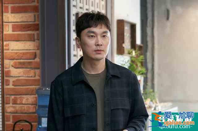 《邪惡之花》首播，李準基文彩元主演，優質懸疑劇，一集多反轉？