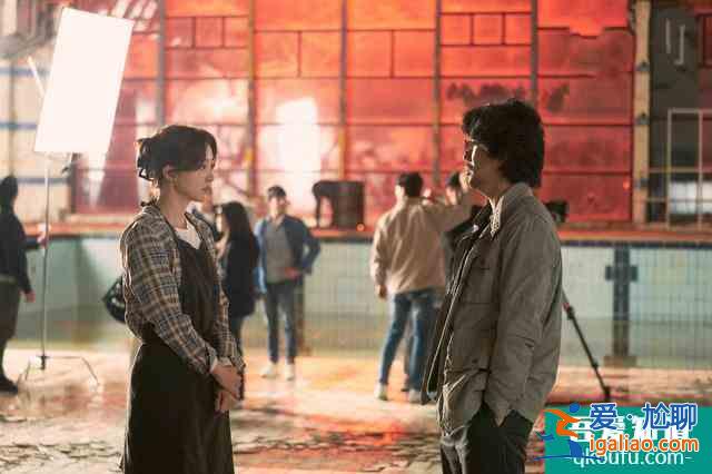 《邪惡之花》首播，李準基文彩元主演，優質懸疑劇，一集多反轉？