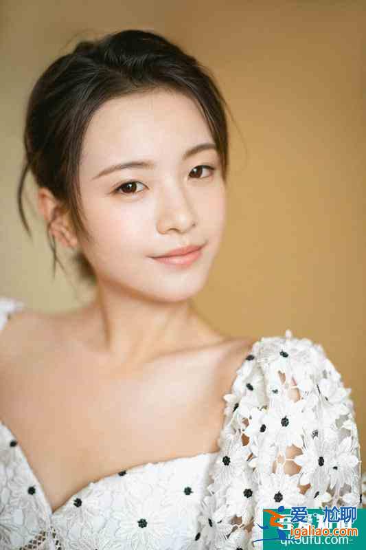 專訪《二十不惑》李庚希：我和羅艷一樣宅，談戀愛沒有打游戲好玩？