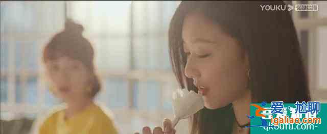 一部女一和女二“拿錯劇本”的校園青春劇，竟然意外的有點好看？