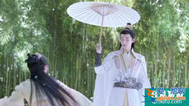 《縈縈夙語亦難求》：自戀少爺追腹黑侍女，反轉不斷，爆笑不止？