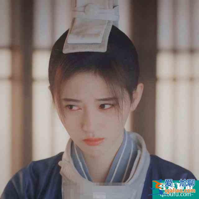 《漂亮?xí)肥遣皇翘亮?，你還分得清哪個(gè)是男生嗎？？