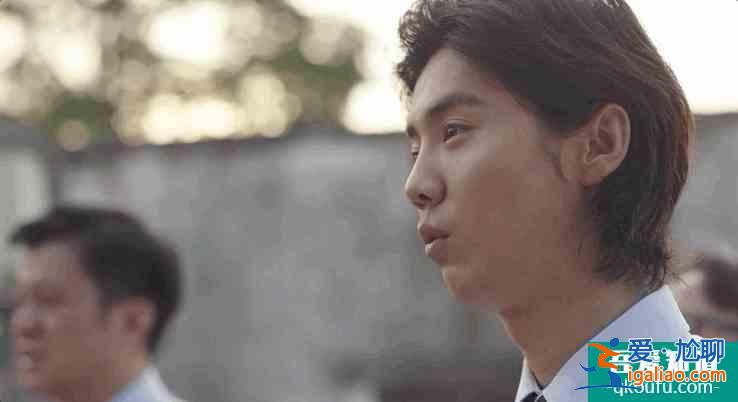 沉溺《穿越火線》無法自拔，追劇追出“自來火“？