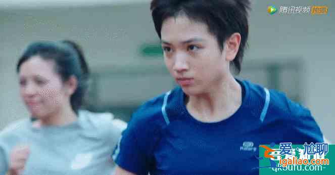 沉溺《穿越火線》無法自拔，追劇追出“自來火“？