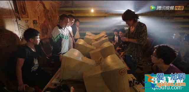 沉溺《穿越火線》無法自拔，追劇追出“自來火“？