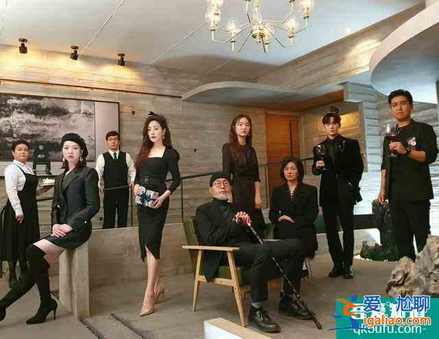 韓國又新播出一部高評分懸疑推理神劇,誰才是讓畫家領盒飯的人!? 韓國又新播出一部高評分懸疑推理神劇,誰才是讓畫家領盒飯的人!?