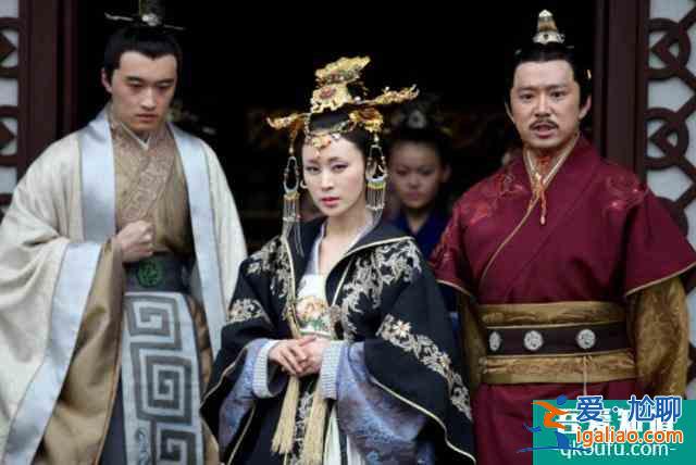《三十而已》中的陳女士和王太太，看似不起眼的配角，來頭都不小？