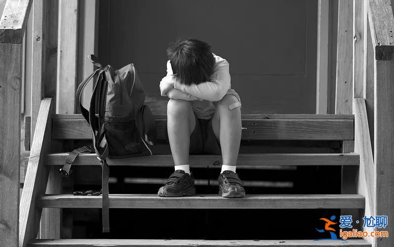 兒子被圍毆 給打人者處分是底線？