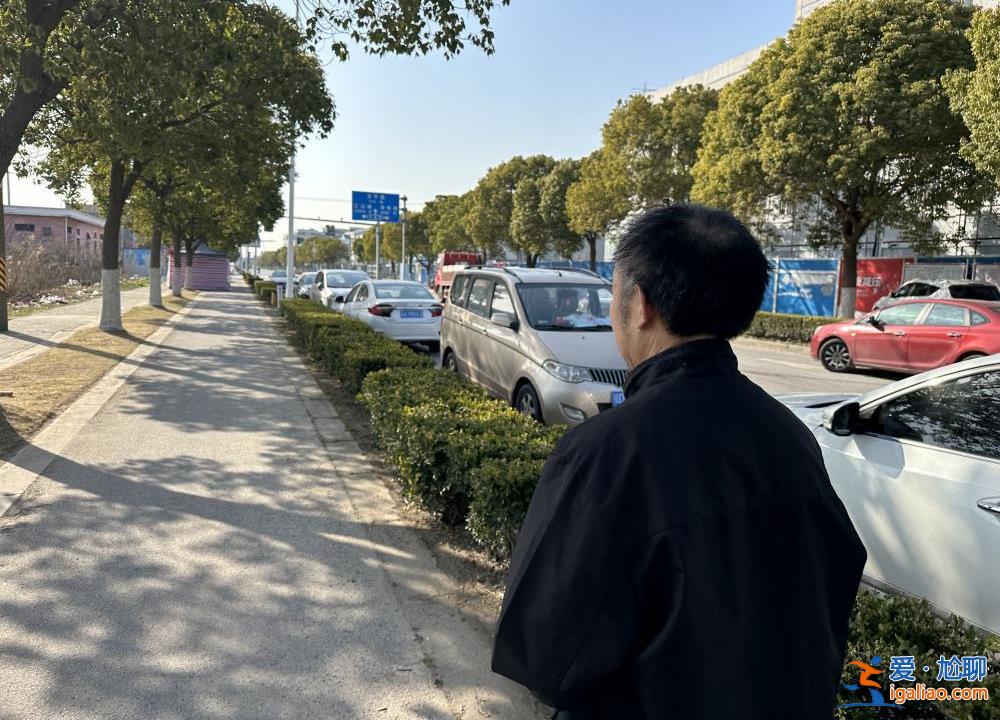 64歲的樊二被抓了 整個(gè)工地都知道 他為了上工謊報(bào)年齡辦假證？