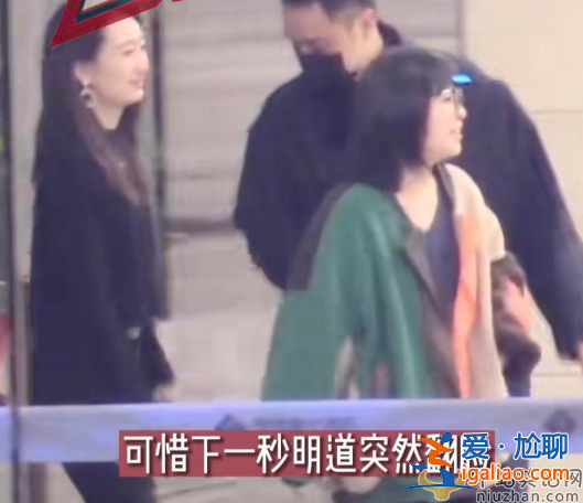 明道婚內(nèi)出軌是真的嗎?與美女親熱挽手前行 發(fā)現(xiàn)狗仔慌亂甩開 明道婚內(nèi)出軌是真的嗎?與美女親熱挽手前行 發(fā)現(xiàn)狗仔慌亂甩開