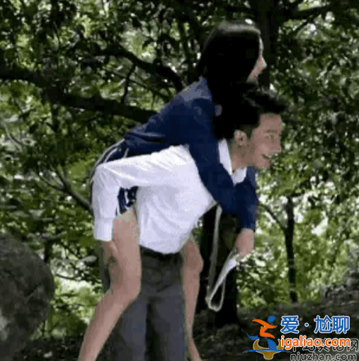 黃軒怎么了?被曝多次發現愛吃女星豆腐 摸楊冪大腿畫面曝光