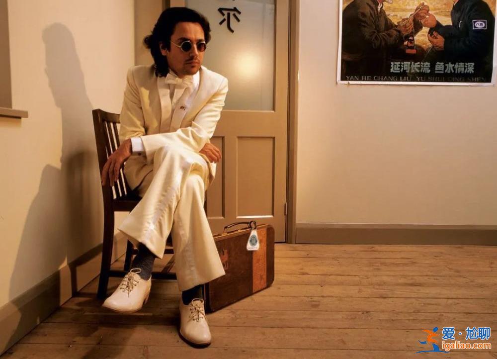 刷屏的鞏俐丈夫 其實是法國“國寶”？