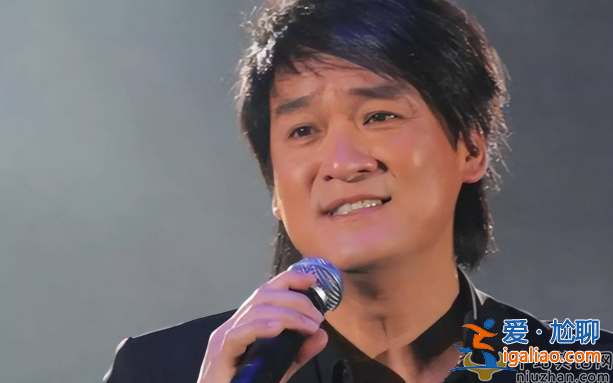 周華健為什么不唱歌了?近況曝光回香港祭祖現(xiàn)身就餐 主動為粉絲買單