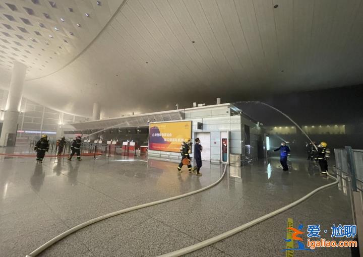 煙霧及時(shí)得到控制 沒(méi)有人員受困？