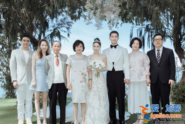 何超欣不知道何超蓮竇驍結(jié)婚 何超欣何超蓮關(guān)系怎么樣
