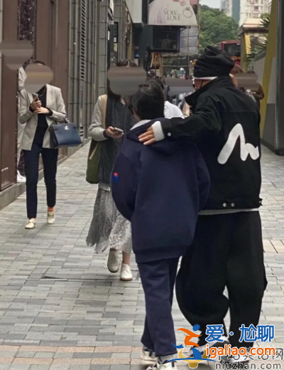 王寶強女友馮清分手了嗎?王寶強女友馮清多大了?