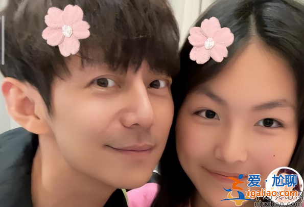 何炅王詩齡合照曝光！13歲王詩齡成靚麗美少女，何炅容顏未老