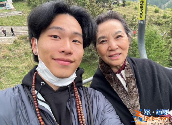 陳坤一家人罕見同框!陳坤兒子陳尊佑生母是誰?