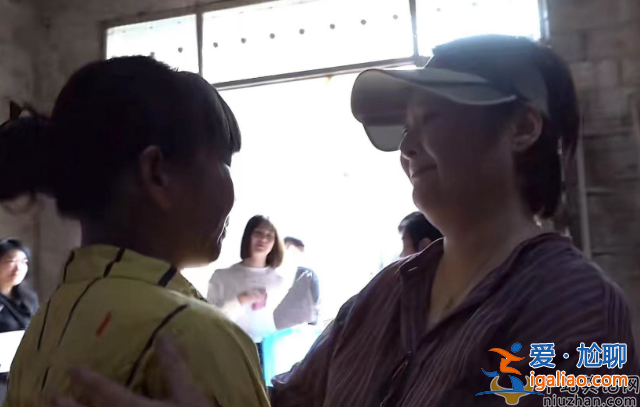 袁立的老公是誰?袁立離婚了嗎?婚戒不在模樣大變