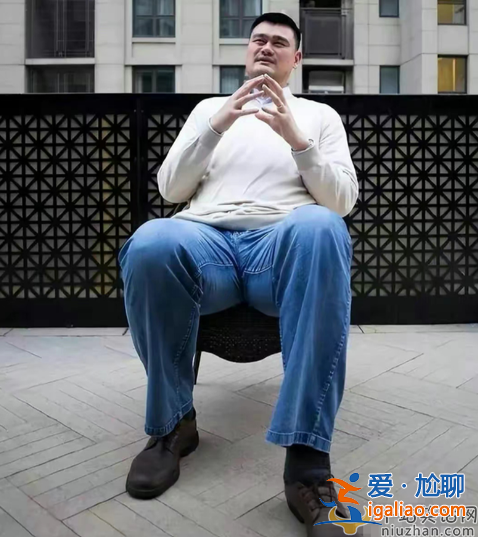 姚明怎么了?體重失控近400斤，身體變差妻子葉莉很自責(zé)